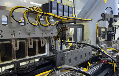 Peralatan Otomasi Industri